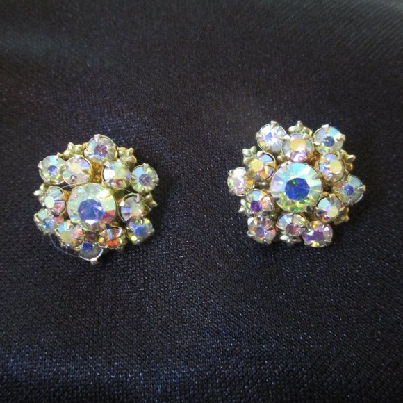Vintage Aurora Borealis Rhinestone Brooch Earrings - Picture 3 of 6